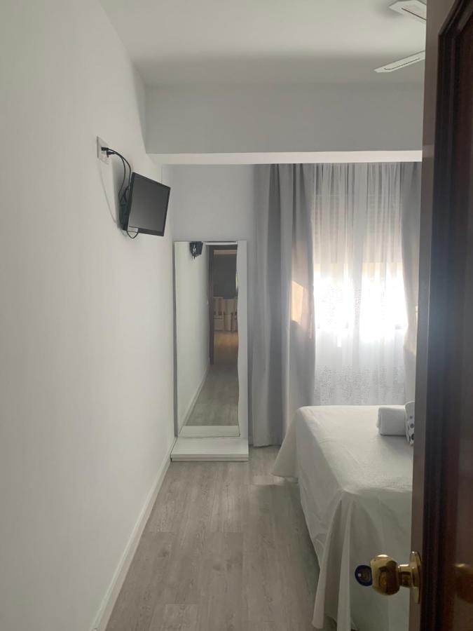 Apartamento Silvia Apartment Kordoba Bagian luar foto